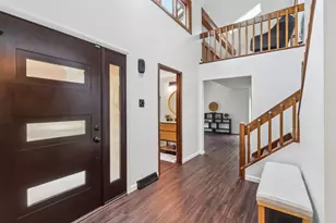 10095 Oakridge Dr, Pittsburgh, PA 15090 - Photo 2