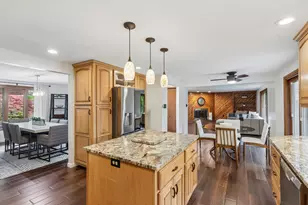10095 Oakridge Dr, Pittsburgh, PA 15090 - Photo 6