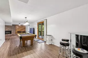 10095 Oakridge Dr, Pittsburgh, PA 15090 - Photo 36