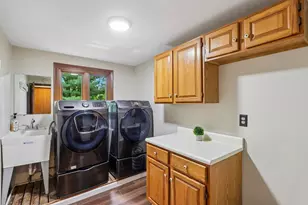 10095 Oakridge Dr, Pittsburgh, PA 15090 - Photo 18