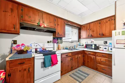 745 Wood Street, California, PA 15419 - Photo 4