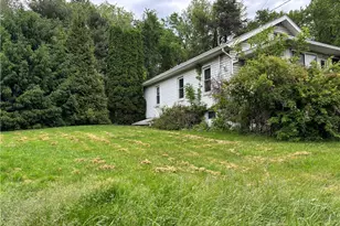 1041 Clinton Rd, Findlay Township, PA 15026 - Photo 4