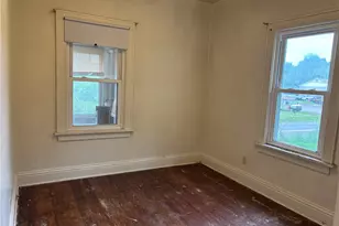 1041 Clinton Rd, Findlay Township, PA 15026 - Photo 14