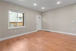 838 Eureka St, Pittsburgh, PA 15210 - Photo 6
