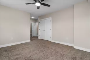 838 Eureka St, Pittsburgh, PA 15210 - Photo 10