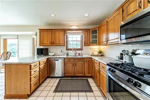 569 Agnes St, Hempfield Township, PA 15601 - Photo 16