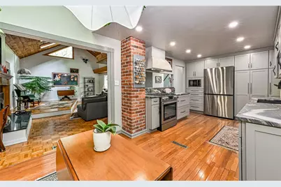 109 Colwyn Rd, Ross Twp, PA 15237 - Photo 6