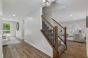 208 Lochinver Dr, Moon/Crescent Twp, PA 15108 - Photo 4
