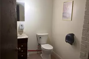 100 Penn St, Green/Commdre/Prchse, PA 15724 - Photo 20