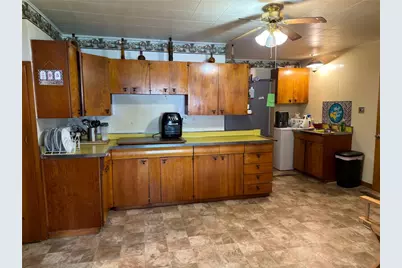 100 Penn St, Green/Commdre/Prchse, PA 15724 - Photo 10