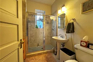 601 N St Clair St, Pittsburgh, PA 15206 - Photo 12