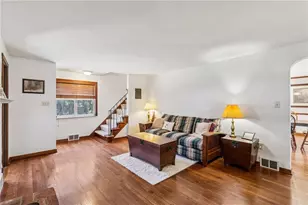 5404 Peach Dr, Richland, PA 15044 - Photo 2
