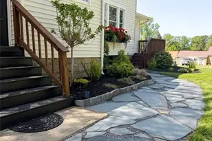 870 N Buhl Farm Dr, Sharpsville, PA 16148 - Photo 2