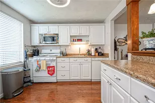 417 Lark Tree Cir, South Fayette, PA 15017 - Photo 2