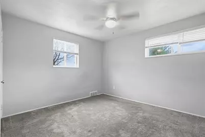 102 Dunbar Dr, Wilkins Township, PA 15235 - Photo 18