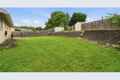 102 Dunbar Dr, Wilkins Township, PA 15235 - Photo 32