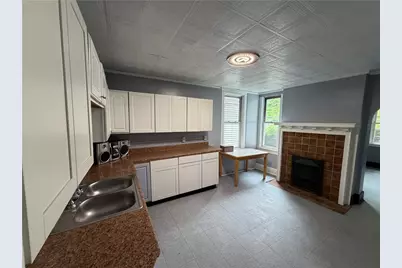 537 Thompson, Donora, PA 15033 - Photo 2
