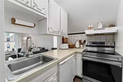 400 S Highland Ave #10, Pittsburgh, PA 15206 - Photo 12