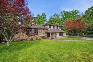 209 Tyburn Woods Dr, Pittsburgh, PA 15044 - Photo 2