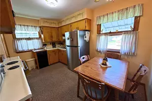 1010 Sunset Ave, Grove City Boro, PA 16127 - Photo 8