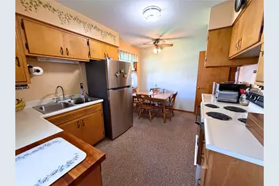 1010 Sunset Ave, Grove City Boro, PA 16127 - Photo 10