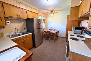 1010 Sunset Ave, Grove City Boro, PA 16127 - Photo 10