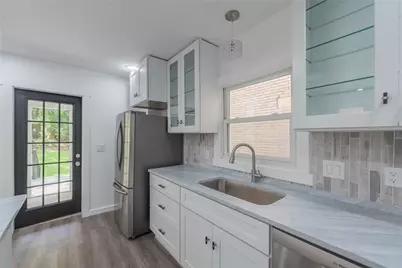 6334 Forward Ave, Pittsburgh, PA 15217 - Photo 14