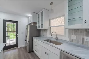 6334 Forward Ave, Pittsburgh, PA 15217 - Photo 14