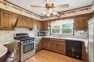 1389 Gilchrist Rd, Bethel Township, PA 15690 - Photo 14