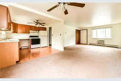 2044 Renton Rd, Pittsburgh, PA 15239 - Photo 6