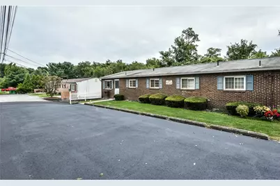 2044 Renton Rd, Pittsburgh, PA 15239 - Photo 2