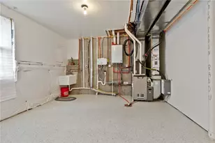1312 Village Ln, Bridgeville, PA 15017 - Photo 28
