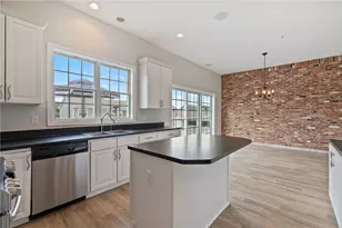 1312 Village Ln, Bridgeville, PA 15017 - Photo 14