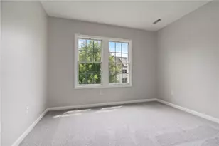 1312 Village Ln, Bridgeville, PA 15017 - Photo 22