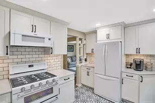 720 Linda Dr, Pittsburgh, PA 15226 - Photo 12