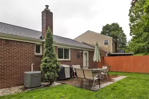 720 Linda Dr, Pittsburgh, PA 15226 - Photo 24