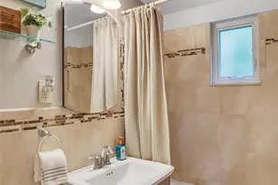 720 Linda Dr, Pittsburgh, PA 15226 - Photo 18