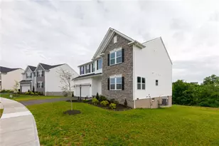 109 Mesa Dr, Moon/Crescent Twp, PA 15108 - Photo 28