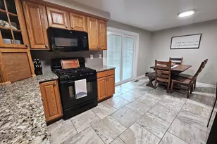 1021 Balsam Dr, South Strabane, PA 15301 - Photo 8