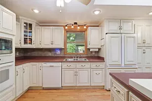 107 Jeanine Ct, Trafford, PA 15085 - Photo 8