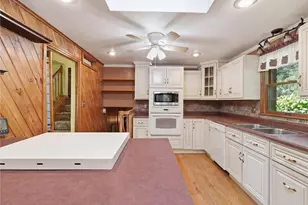 107 Jeanine Ct, Trafford, PA 15085 - Photo 10