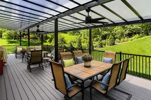 2525 Country Side Ln, Pittsburgh, PA 15090 - Photo 8