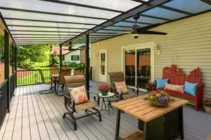2525 Country Side Ln, Pittsburgh, PA 15090 - Photo 10