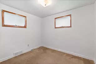 402 Oakhurst Ave, North Versailles, PA 15137 - Photo 10