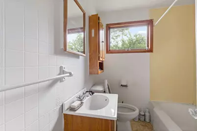 402 Oakhurst Ave, North Versailles, PA 15137 - Photo 6