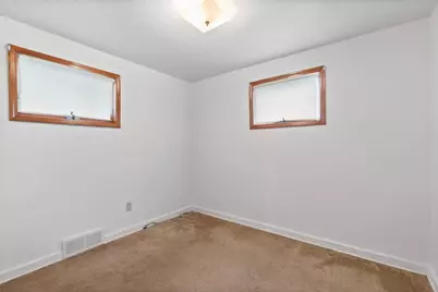 402 Oakhurst Ave, North Versailles, PA 15137 - Photo 10