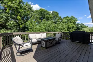 422 Skylark Dr, Moon/Crescent Twp, PA 15108 - Photo 10