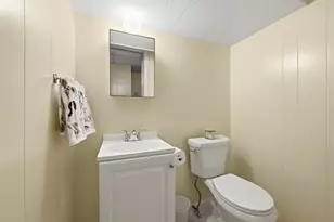 1407 Great Oak Dr, Scott Township, PA 15220 - Photo 22