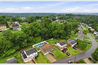 1407 Great Oak Drive, Scott Township, PA 15220 - Photo 32
