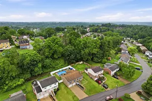 1407 Great Oak Dr, Scott Township, PA 15220 - Photo 32